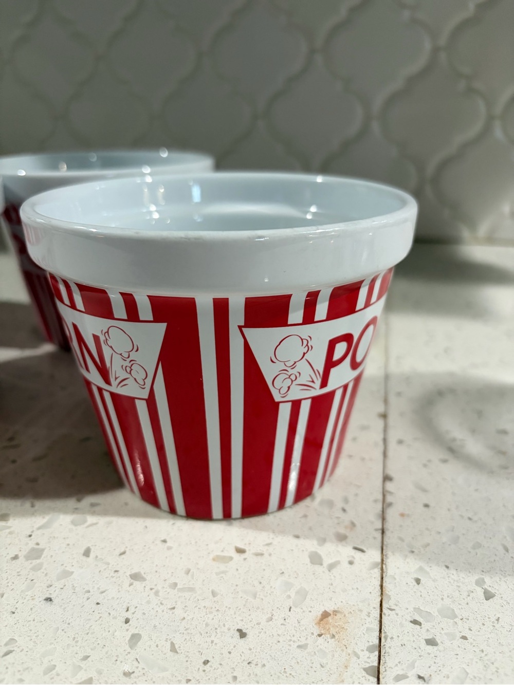 Red Popcorn Stripe Snack Cups - Set of 4 (Brand Unspecified) - Picture 3 of 5